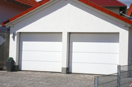 Une porte de garage sectionnelle change l'isolation et l'acc&egrave;s de votre maison &agrave; Ploufragan